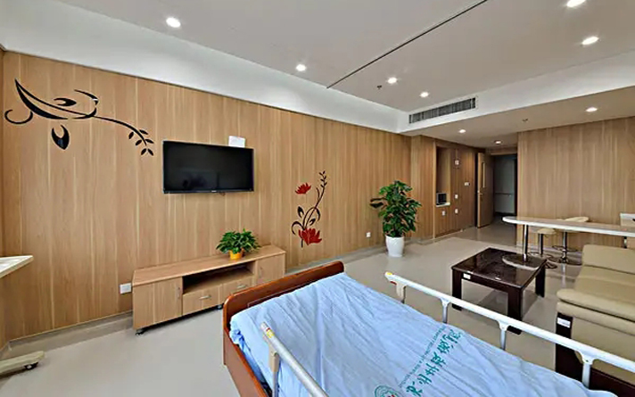 輻射防護(hù)鉛門生產(chǎn)廠家分享醫(yī)用防輻射門（射線防護(hù)門）選購(gòu)指南