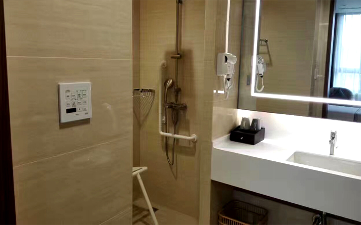 防火抗菌實(shí)木復(fù)合門與醫(yī)院專用實(shí)木門的介紹與區(qū)別